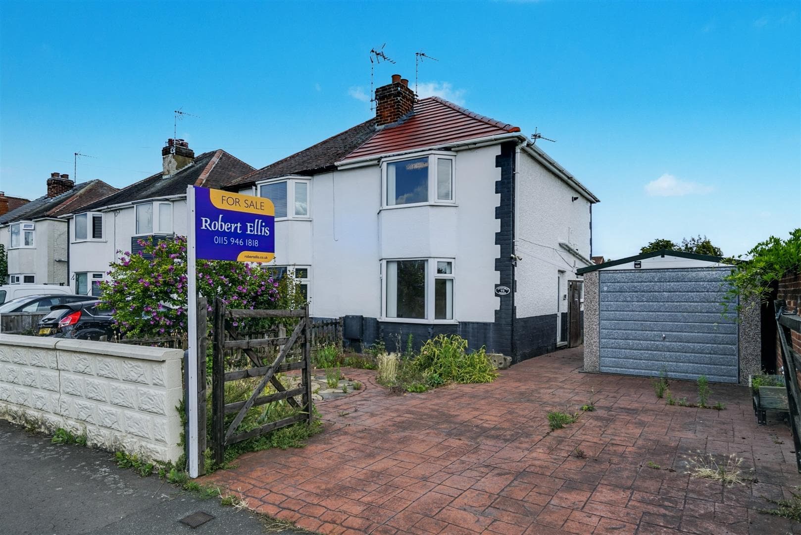Carrfield Avenue, Toton
