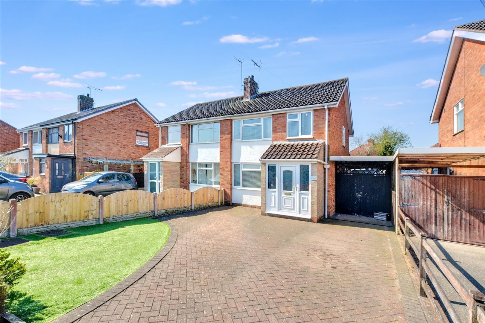 Thoresby Crescent, Draycott