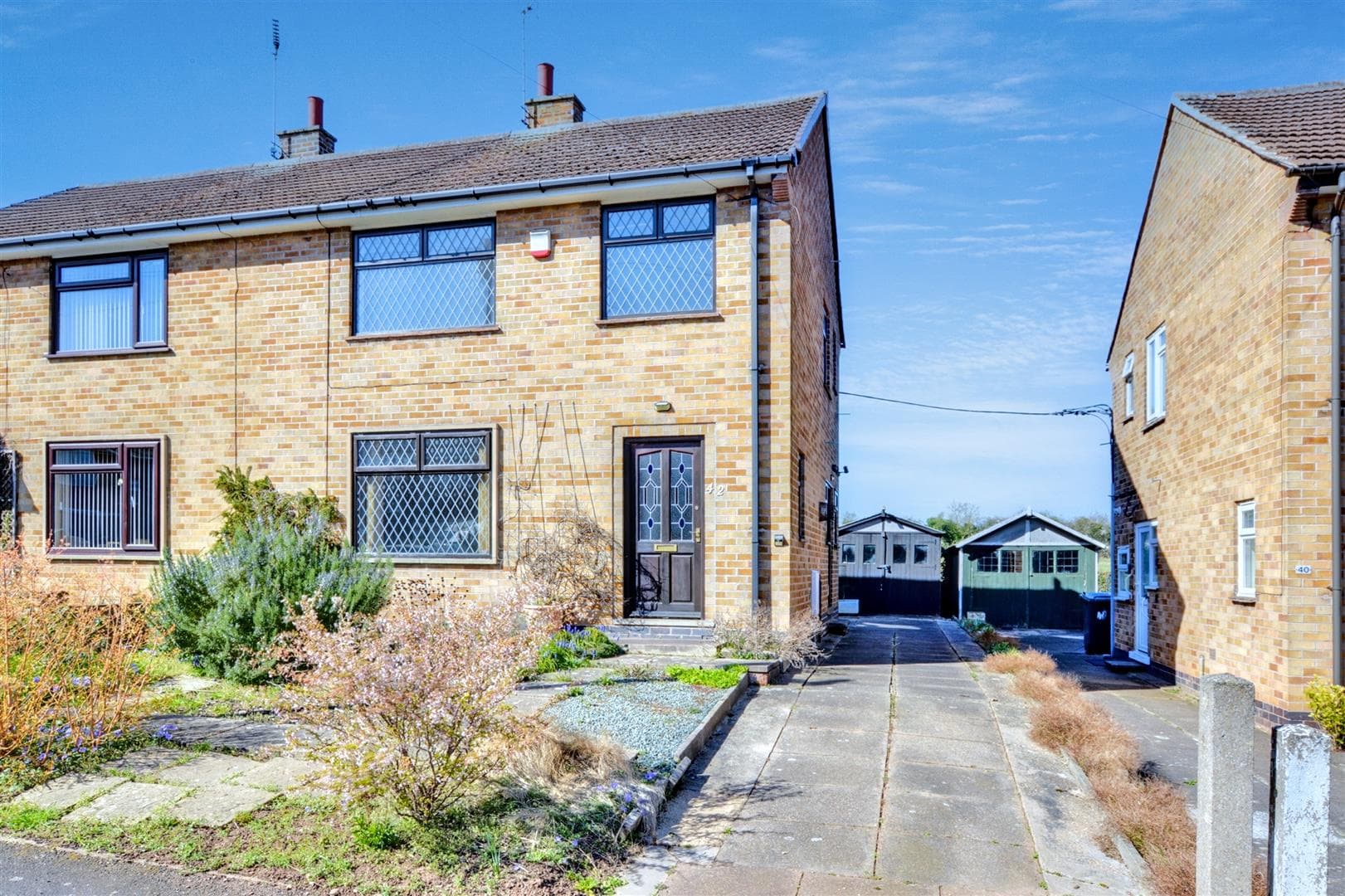 Second Avenue, Risley