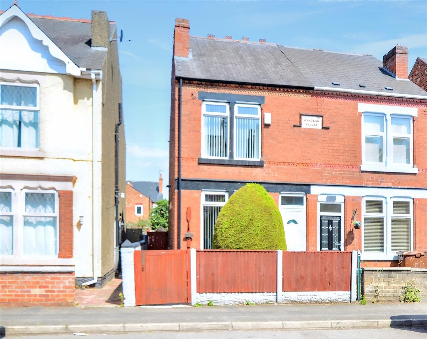 College Street, Long Eaton