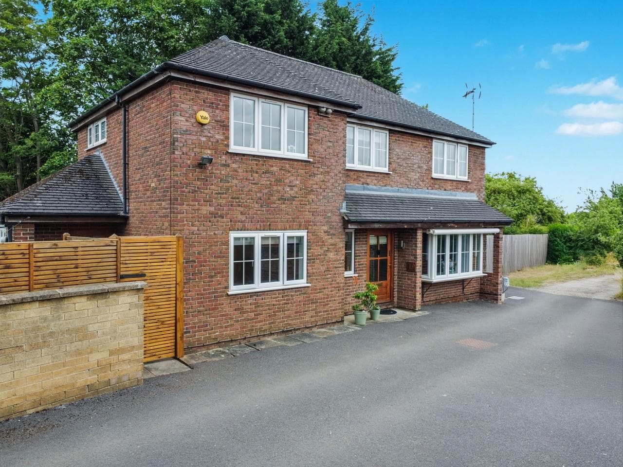 Derby Road, Risley