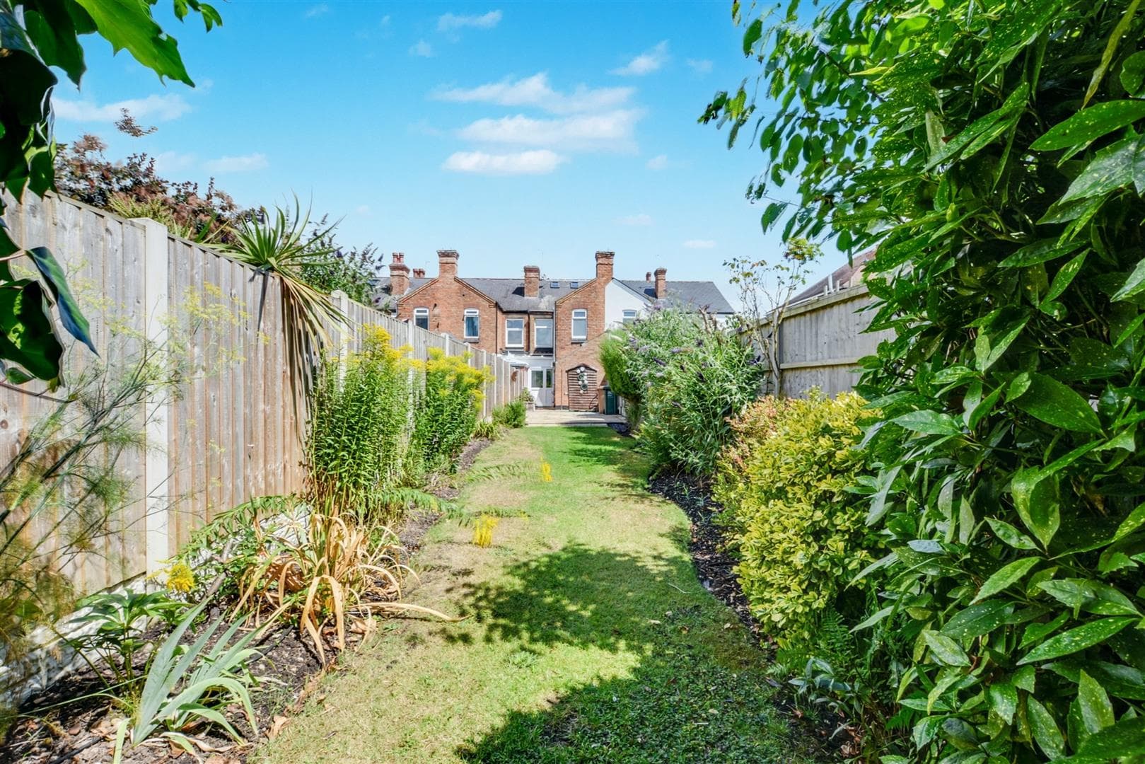 London Road, Shardlow