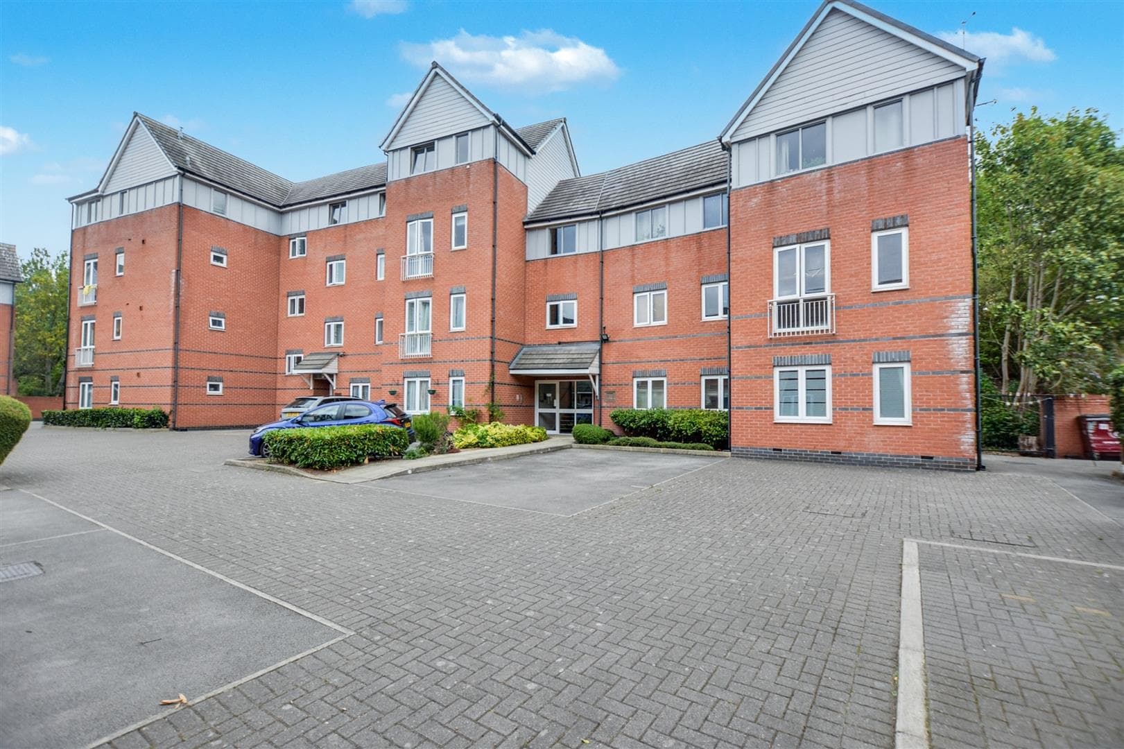 Thornfield Square, Long Eaton