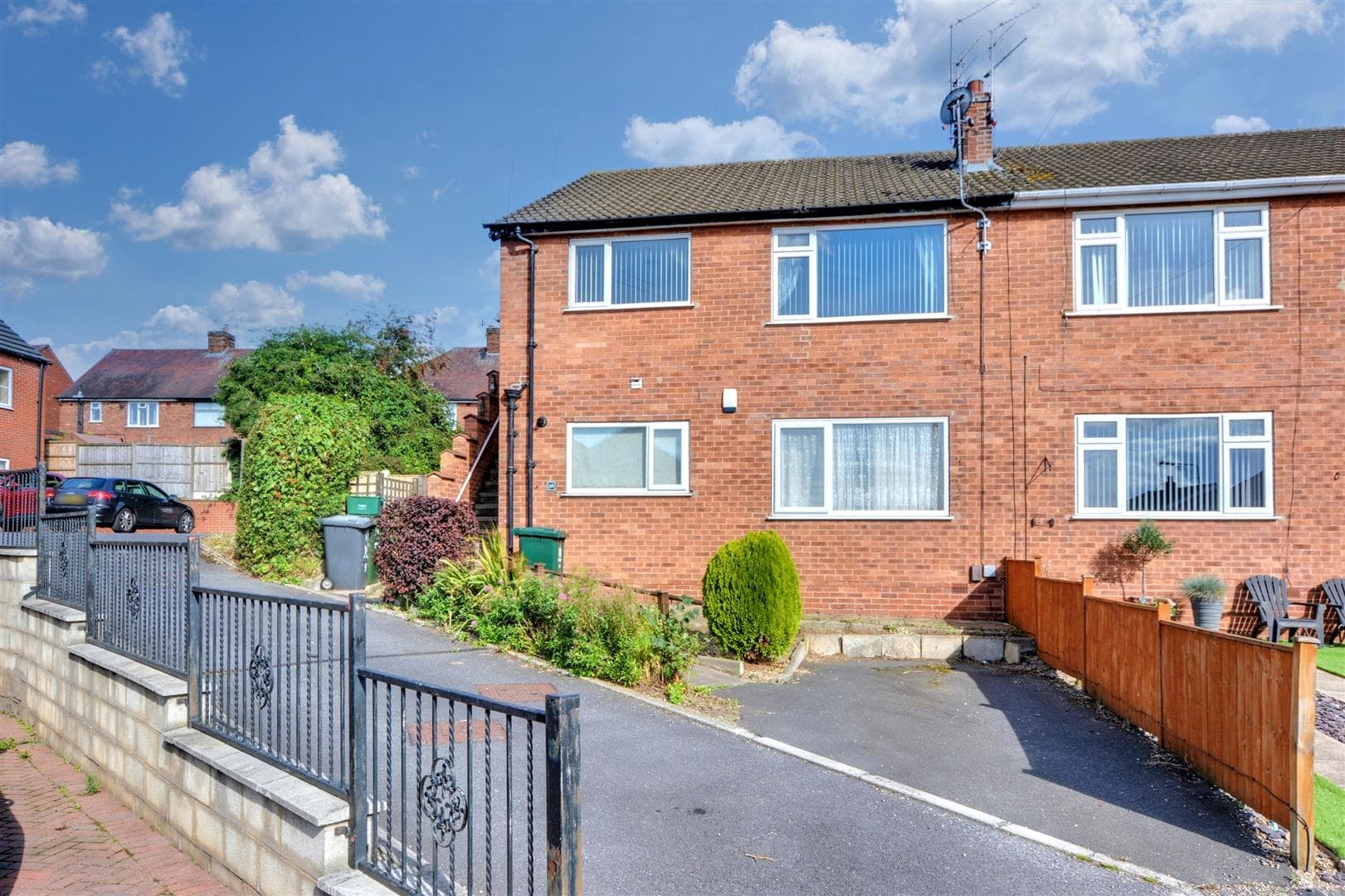 Smithy Crescent, Arnold