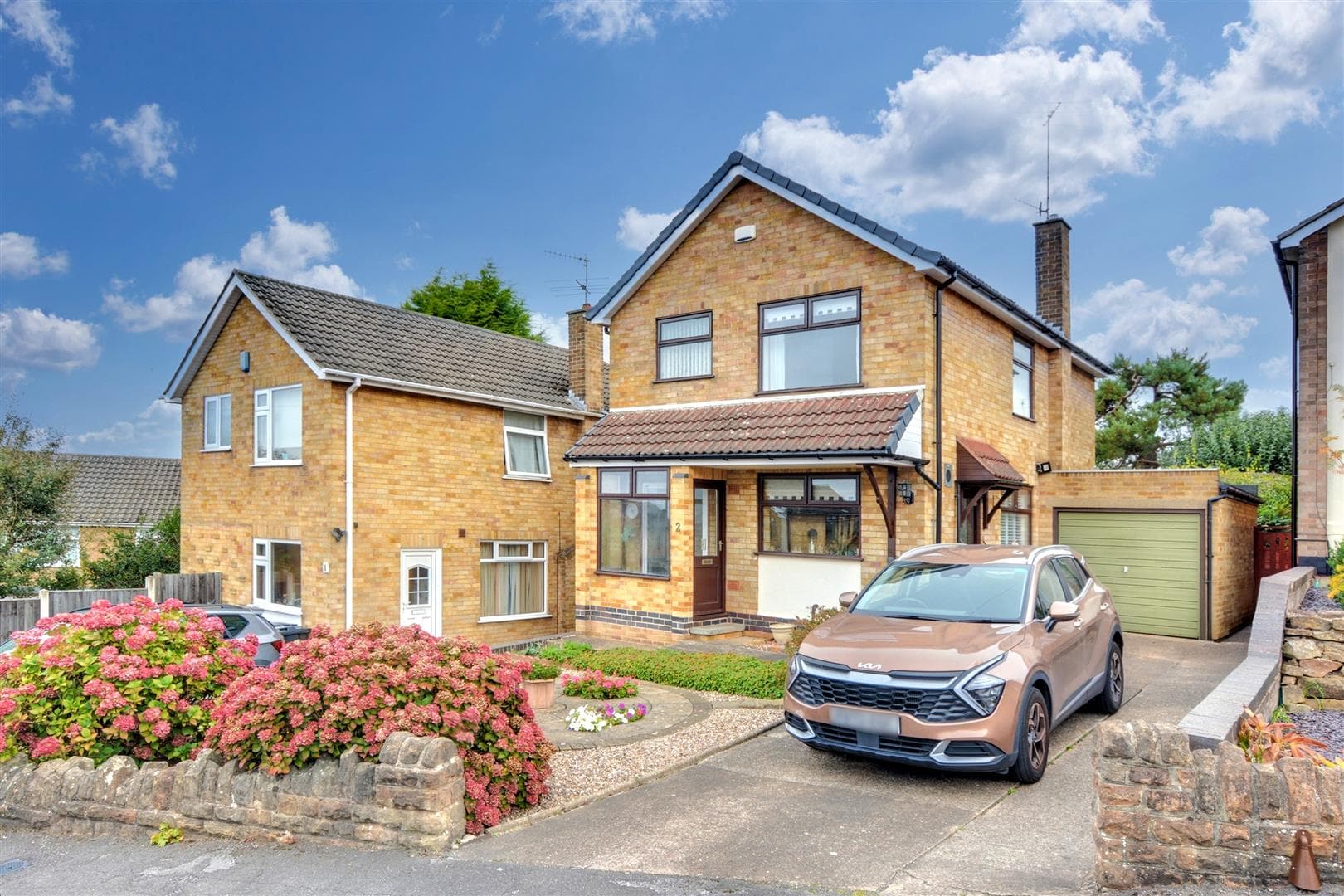 Lambourne Gardens, Woodthorpe