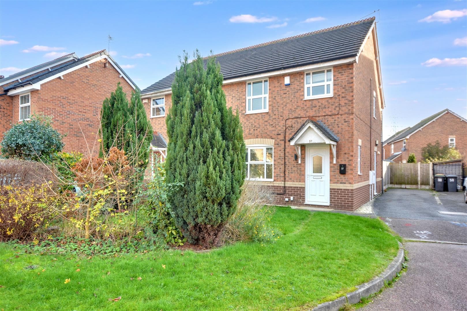 Lonsdale Drive, Toton