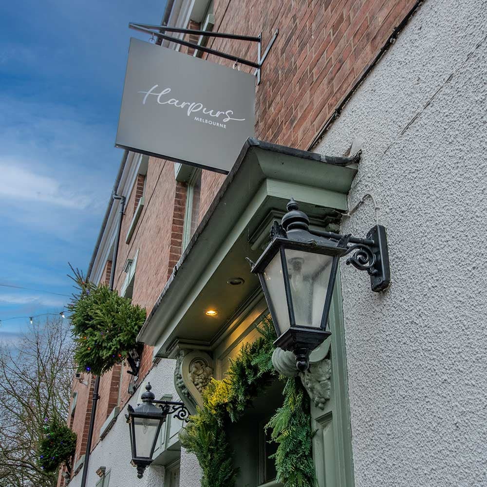 Amenities and Local Life