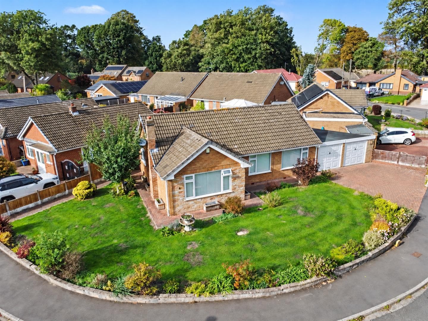 Katherine Drive, Toton