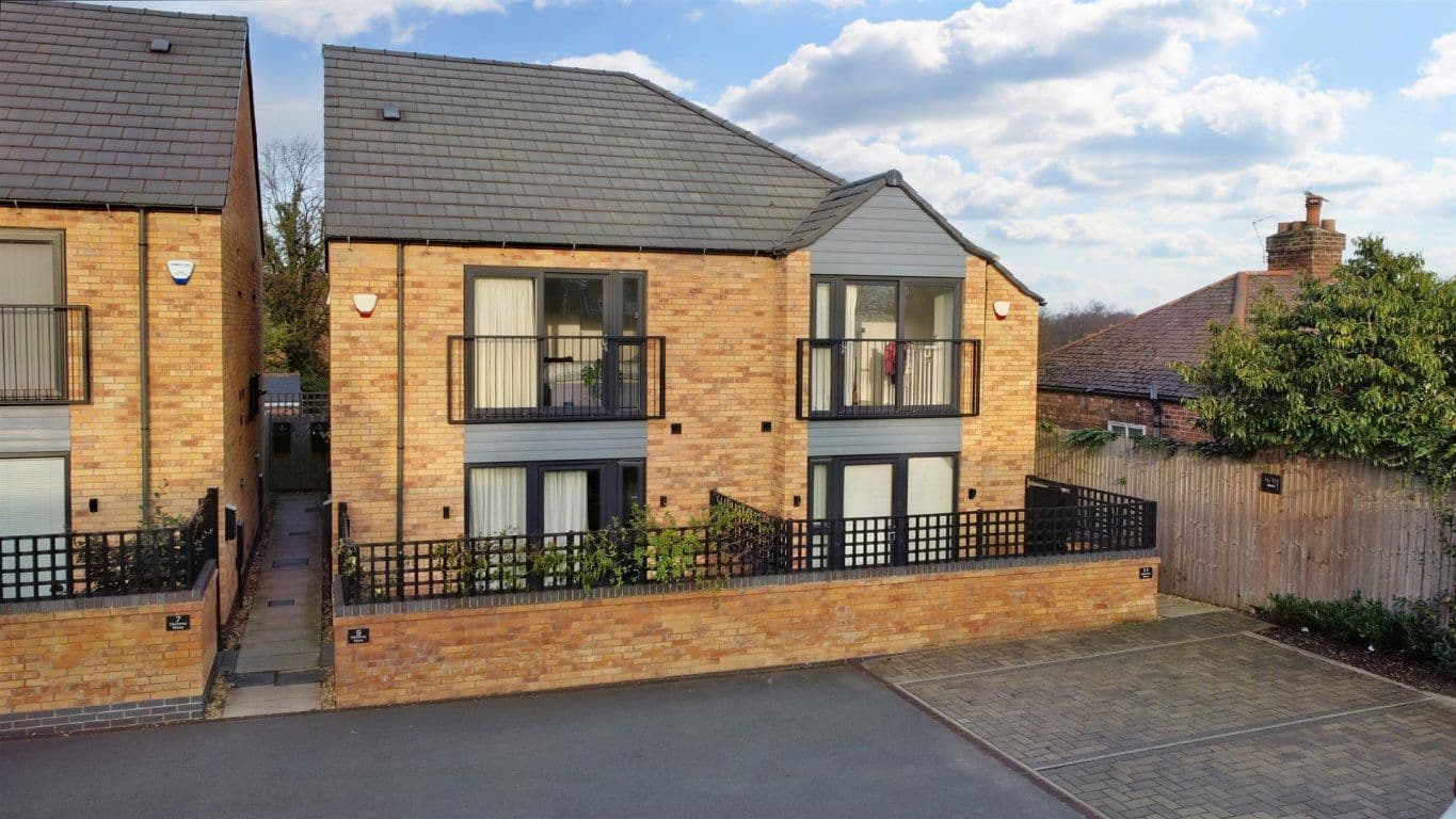 Clemency Mews, Beeston NG9 2WL