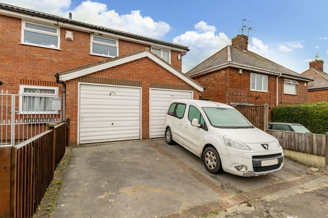 Ravenswood Road, Arnold, Nottingham, NG5 7FQ