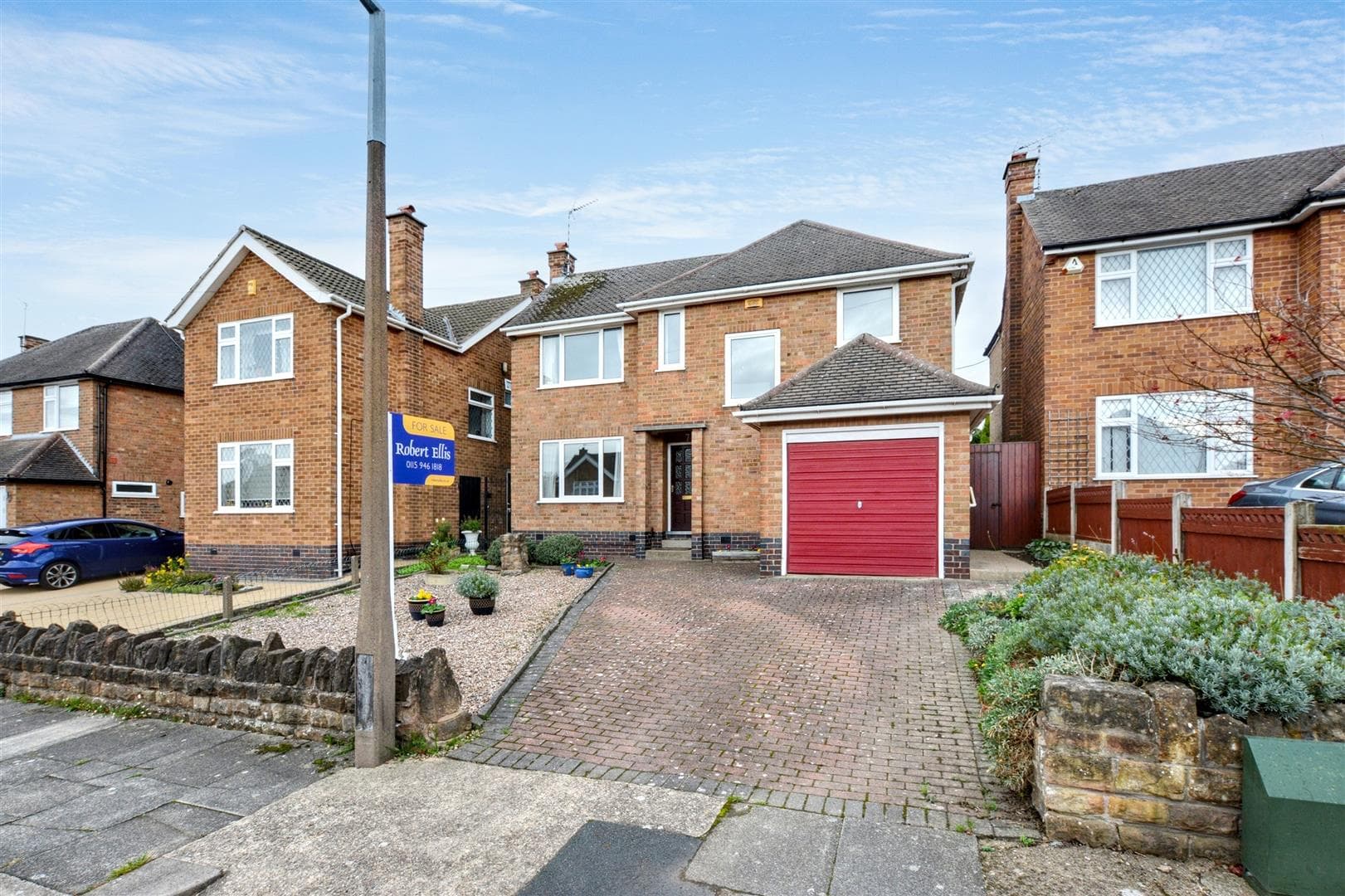 Petworth Avenue, Toton