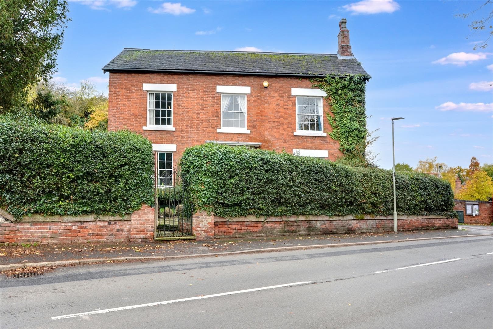 Main Street, Hemington