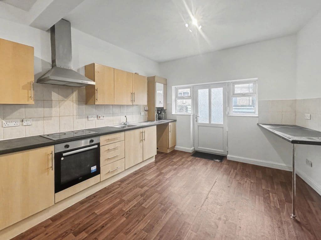 Nottingham Road, Stapleford, NG9 8AA