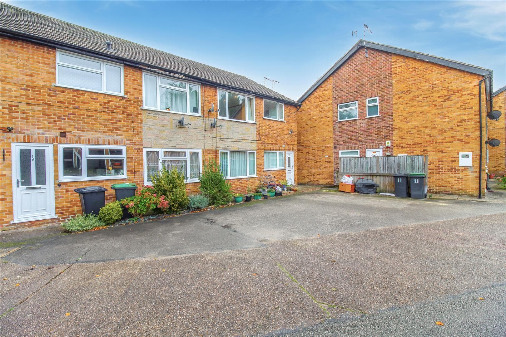 Close Quarters, Bramcote, Nottingham, NG9 3BQ