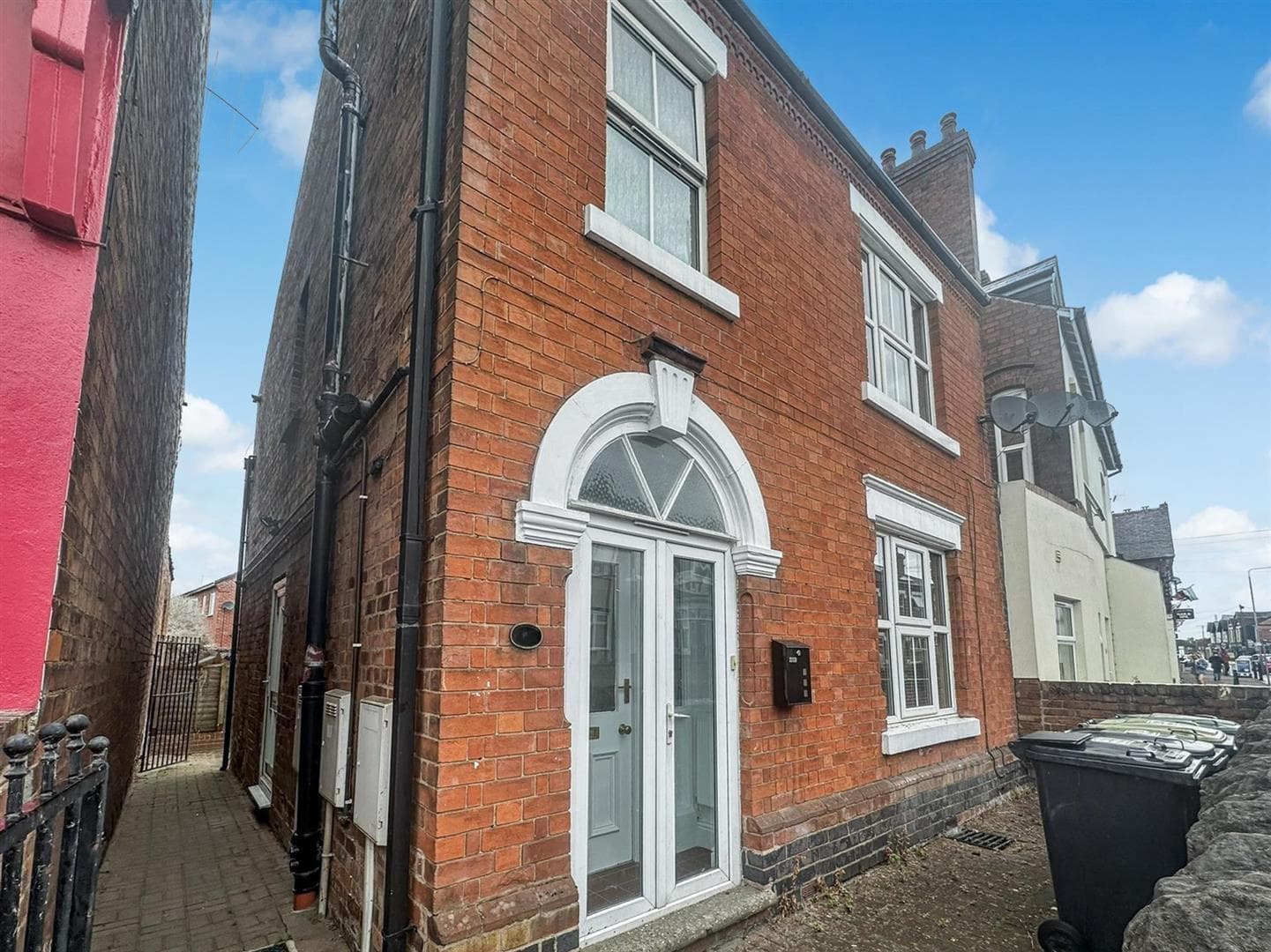 Derby Road, Stapleford. NG9 7BG