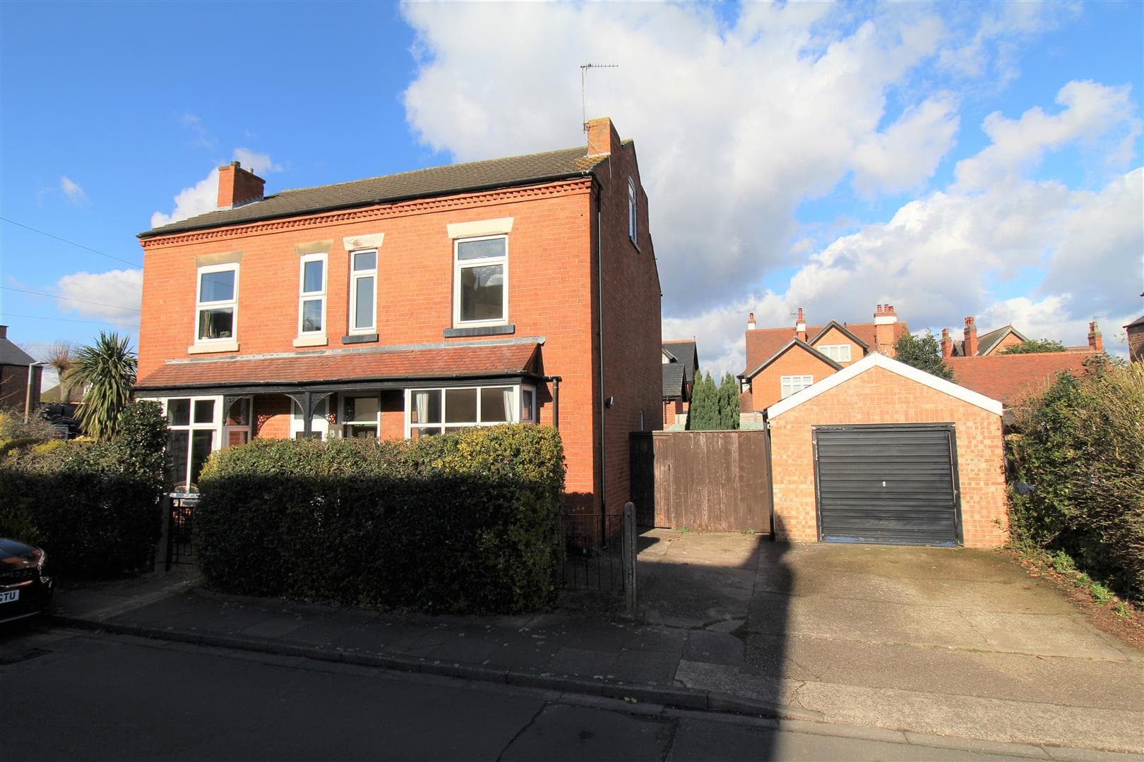 Cromwell Road, Beeston, Nottingham, NG9 1DE